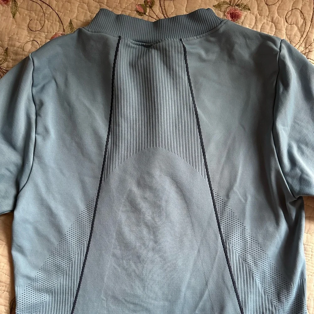 Under Armour Women's Bundle - Picture 7 of 7